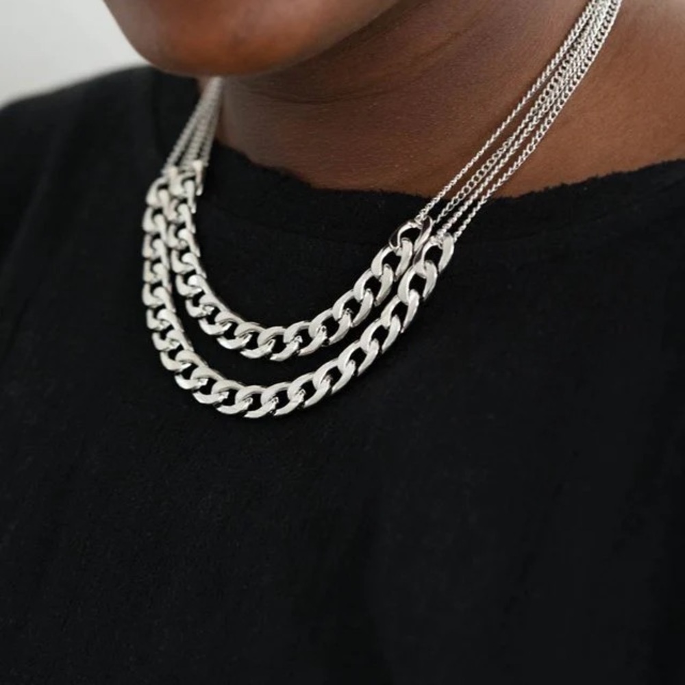 Paparazzi Bold Silver Chain Necklace